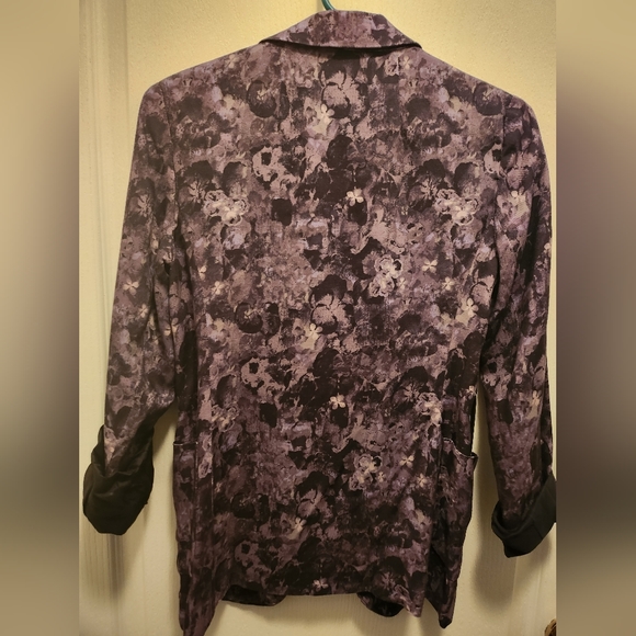 Aritzia purple floral print blazer suit jacket size 00 - Picture 3 of 3
